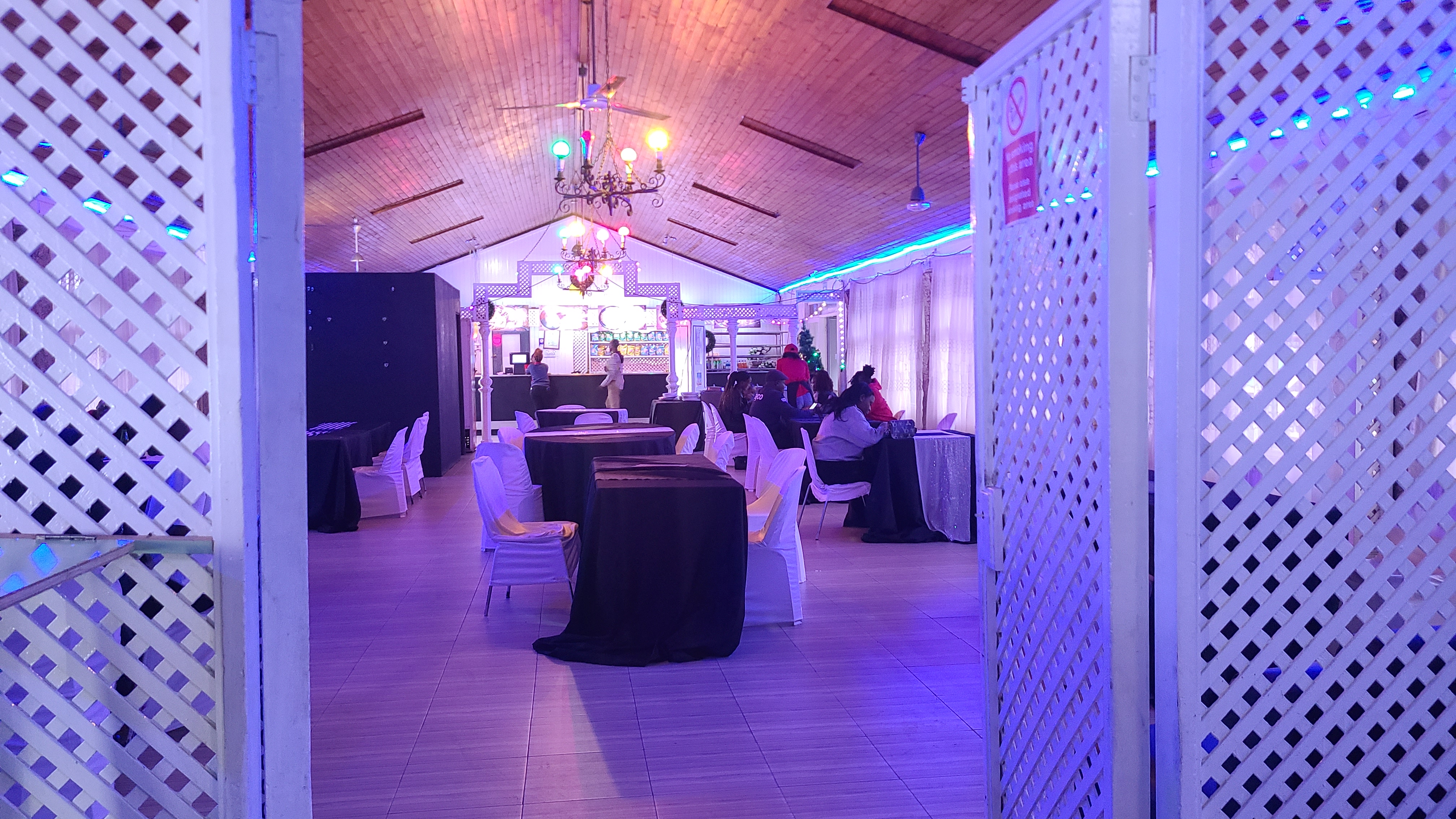 Outdoor dining at Parkview Restaurant in Harare